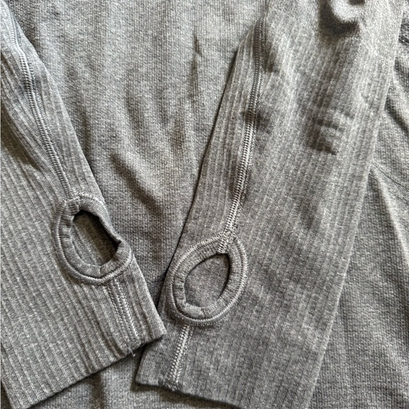 Lululemon swiftly gray top size 8 - Picture 4 of 4
